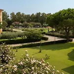 Madama Club Village