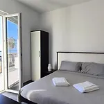 Lido Rooms & Apartments
