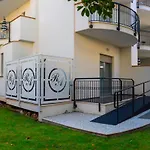 Altamira Residence