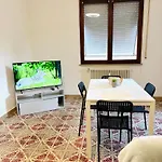 Attico 2 Camere Balcone Parcheggi Gratis Ascensore