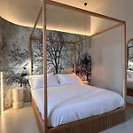 Clemente Rooms