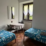 Il Cortile Como Single & Double Room In Apartment No Hotel