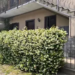 Il Cortile Como Single & Double Room In Apartment No Hotel