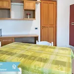 Se010 - Senigallia, Bilocale Sul Mare Con Spiaggia