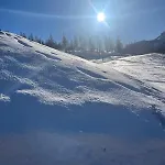 Comfortable And Sunny 4 Minutes Skiing Facilities