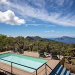 Villa Aprea With Heated Pool, Capri Views And Services