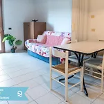 Senigallia, Bilocale Sul Mare Con Spiaggia Inclusa - Se006