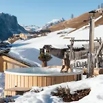 Plang Farmhouse