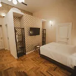 Librai Suite