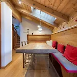 Attic Apartment Dolasilla