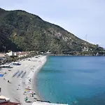 1 Bedroom Stunning Home In Scilla