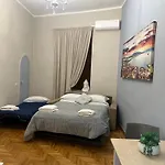 Portanova 6 Guest House