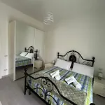 G&D House