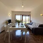 11 Seats Wi-Fi 3 Bedrooms 2 Bathrooms Near The Sea
