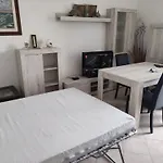 Elegant Apartment With Sea View In Porto Santo Stefano 89 M²
