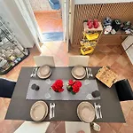 Isabel'S House