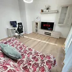 Petlyapartments #Golden