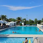 Playa-Degli-Angeli-Ponente