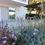 Slowersilia Bed And Breakfast