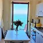 Appartamento Panoramico Per 4 Sul Lungomare Di Castellabate