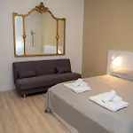 Deruchi Apartments 1