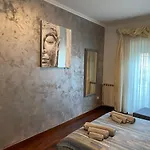 Art & Family Ideal For Families