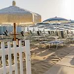 Hotel Joli