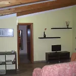 Appartement In Caprioli Mit Garten, Terrasse Und Grill