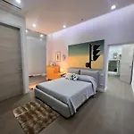 Raroom Deluxe R Room