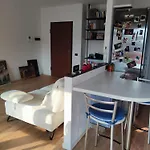 Atelier Room