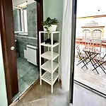 Raroom Aparthotel
