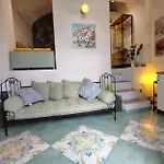 Mareluna Holiday Home