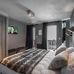 Grand Appartement Raffine Et Design A Courchevel, 5 Chambres, 10 Pers., Proche Remontees Mecaniques - Fr-1-563-14