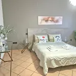 Tommy'S Apartment