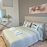Tommy'S Apartment