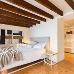 Apartment In The Old Town Of Como - Monicacomoapartment