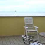 P049 Porto Recanati, Comodo Monolocale Vista Mare