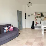 Cozy Apt In Como