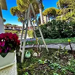 Villa By The Sea And Pool