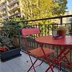 Don Carlo City Center Apt