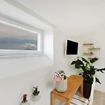 Villa Tozzoli 'Top' Floor