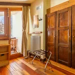 Shatush Hotel