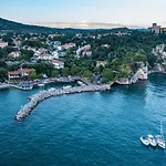 Villa Mira Bed And Breakfast