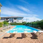 Garden Residence Appartamento Con Terrazzo E Piscina