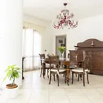 Villa Con Piscina - Livorno