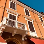 In Piazza 'Apartments & Relax'
