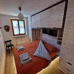 Ampio Appartamento Su 2 Livelli Con Garage Coperto