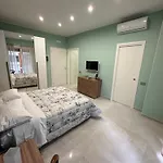 Karim'S House