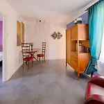 Mimi Terrace