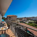 Mamaral Holiday House